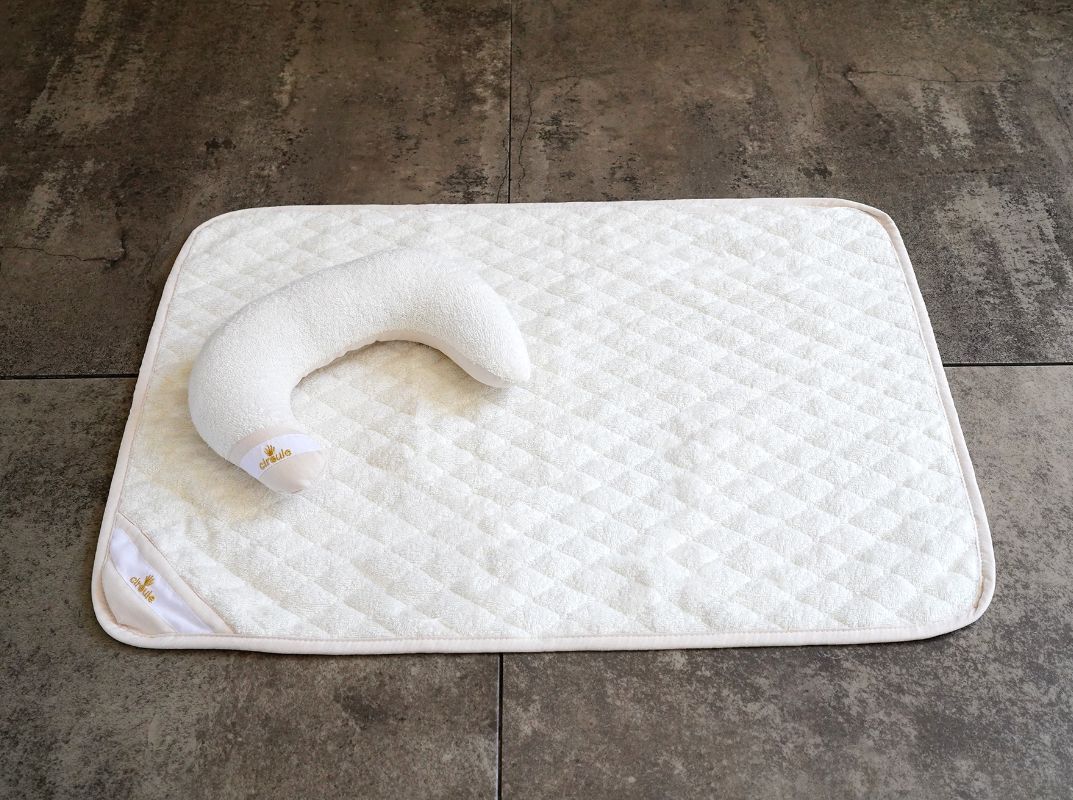 Recovery Mat + Recovery Pillow Surface: Off-White × Beige